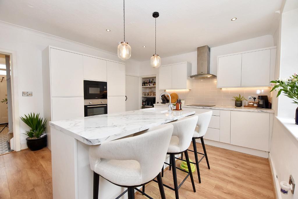 Whalley Road, Clitheroe, BB7 1HW