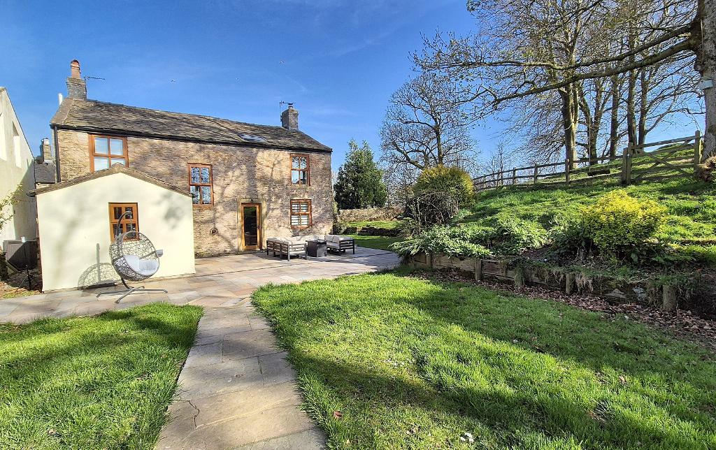 Old Nab Road, Langho, Blackburn, BB6 8DY